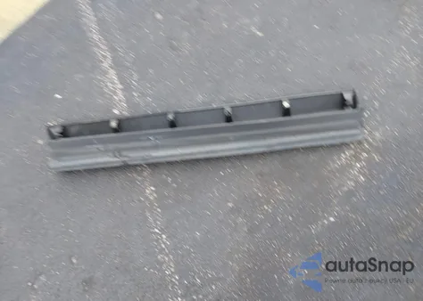 2017 Toyota Rav4 Le z USA, uszkodzony, nr VIN JTMZFREV8HJ700529